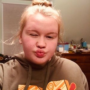 Meet your Posher, Shelby.